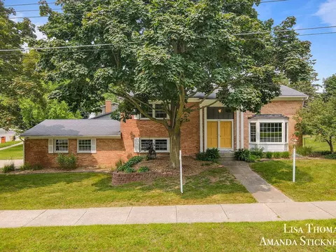 5157 Surf, Rockford, MI 49341