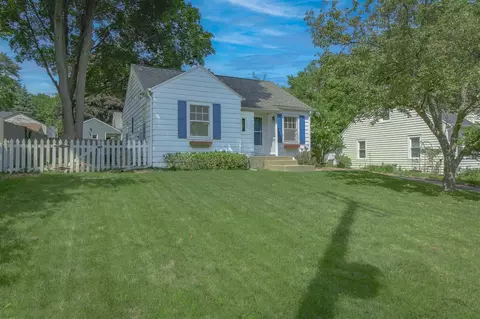 2536 Wellington, Kalamazoo, MI 49008