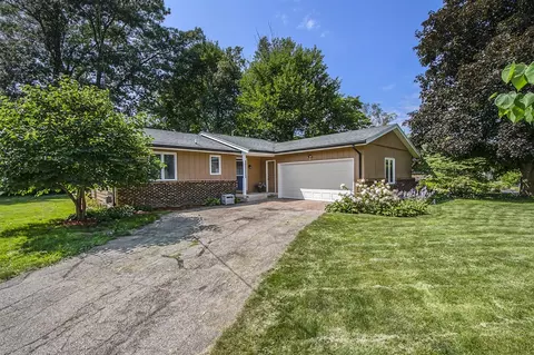 113 Lauderdale, Grand Rapids, MI 49546