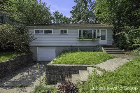 1446 Burton, Grand Rapids, MI 49507