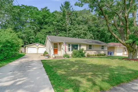 2605 Cumberland, Kalamazoo, MI 49006