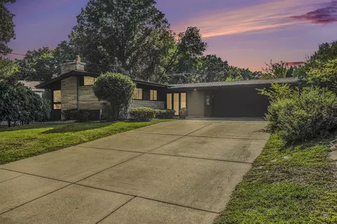 5240 Bronson, Portage, MI 49024