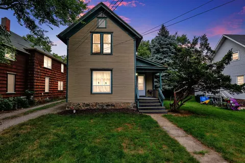 910 Seymour, Lansing, MI 48906