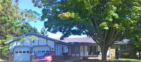 461 W 31st, Holland, MI 49423