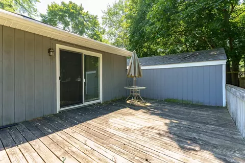 217 N 22nd, Springfield, MI 49037 photo 21