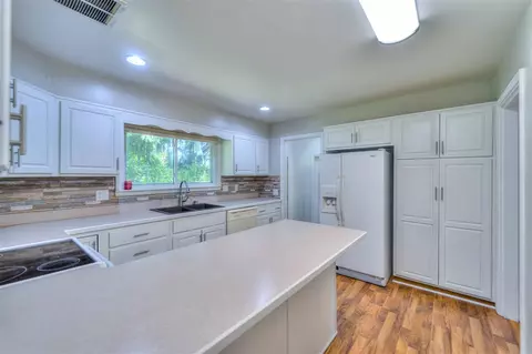 7990 N Stony Lk, Jackson, MI 49201 photo 12
