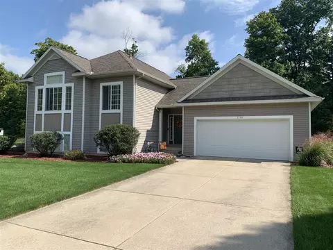 2198 Applegate, Walker, MI 49534