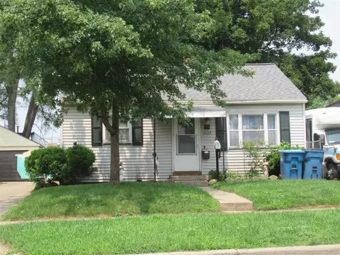 1533 Whiting, Wyoming, MI 49509