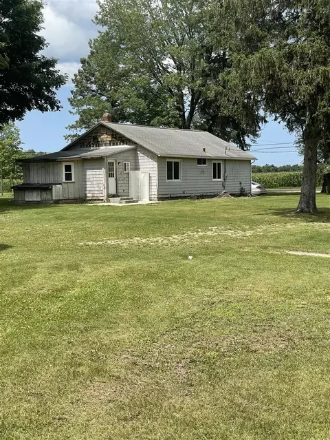 30111 M 152, Dowagiac, MI 49047
