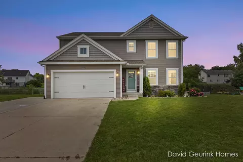 323 Minstehr, Middleville, MI 49333