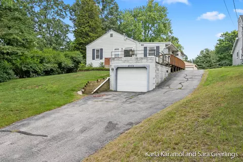 2075 3 Mile, Grand Rapids, MI 49505