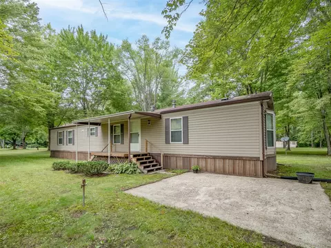 4279 105th, Allegan, MI 49010