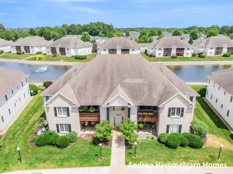 3090 W Crystal Waters #4, Holland, MI 49424