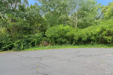 295 Laguna, Kalamazoo, MI 49009