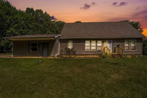 7525 Rose, Delton, MI 49046