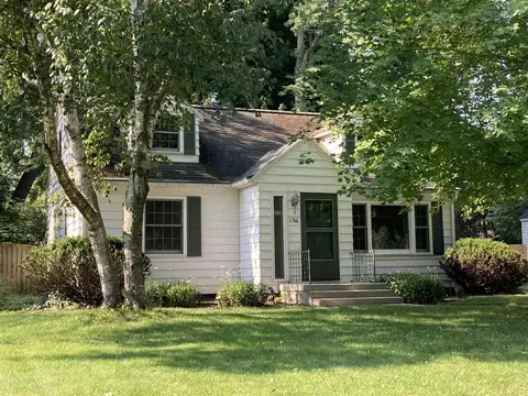 1516 Lancashire, Grand Rapids, MI 49508