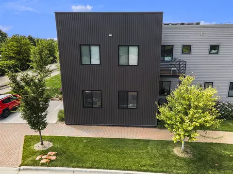 110 Central #101, Holland, MI 49423