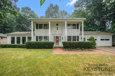 10325 S Westnedge, Portage, MI 49002