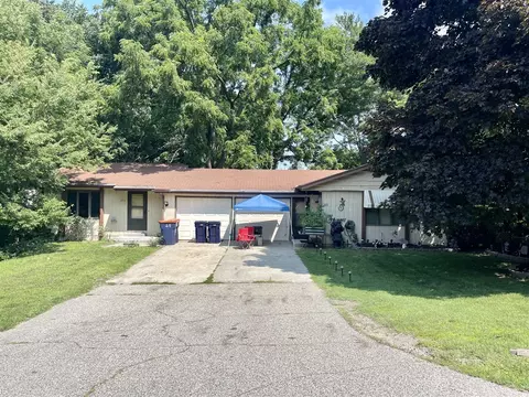 253 255 E 18th, Holland, MI 49423