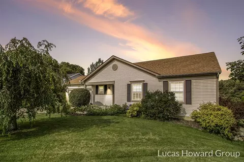 5252 Barrymore, Portage, MI 49024