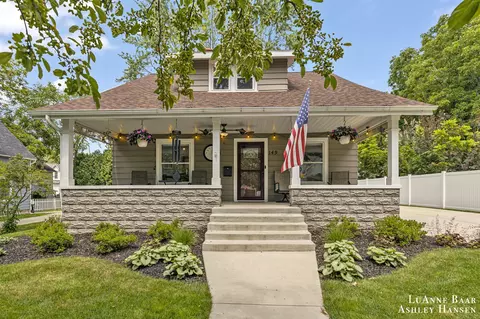 149 E Division, Rockford, MI 49341