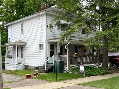 217 E Three, Three Rivers, MI 49093