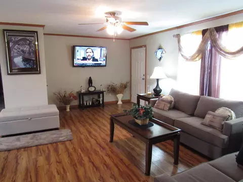 410 S Railroad, Mendon, MI 49072 photo 4