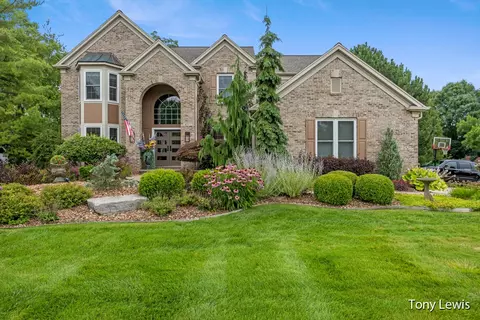 4517 Canterwood, Ada, MI 49301