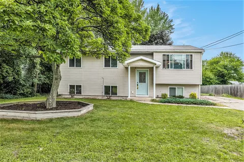 922 E Greenbrier, Greenville, MI 48838