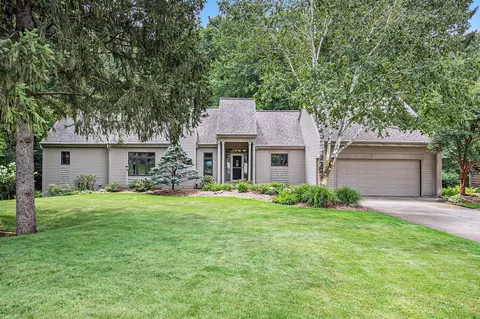 7900 Woodville, Alto, MI 49302