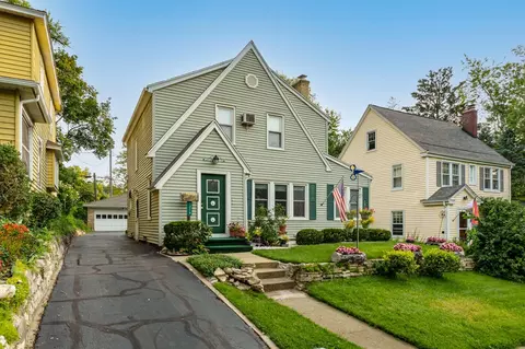 1216 Hillcrest #2, Kalamazoo, MI 49008