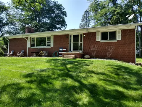 1930 Champlain, Niles, MI 49120