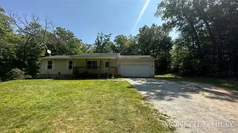 11210 Nichols, Holton, MI 49425