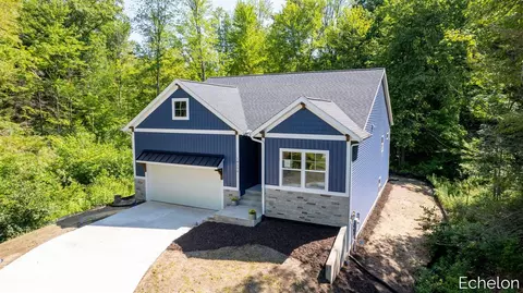 18150 Hammond Bay, Spring Lake, MI 49456