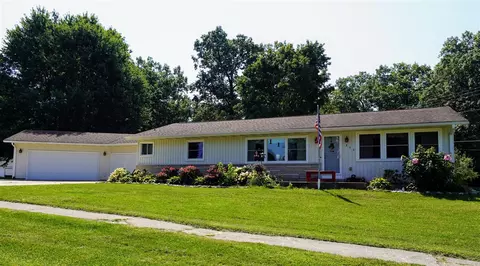 211 Pine, Decatur, MI 49045