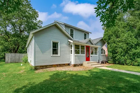 202 Morrell, Plainwell, MI 49080 photo 2