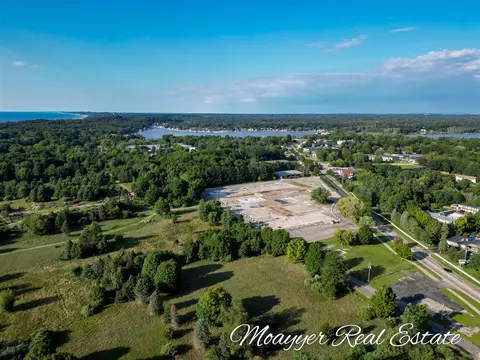 320 Blue Star #9, Douglas, MI 49406 photo 32