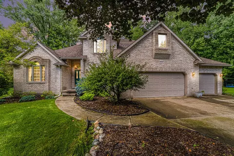 8687 Winding, Freeland, MI 48623