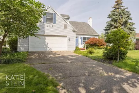 1427 Edgewood, East Grand Rapids, MI 49506