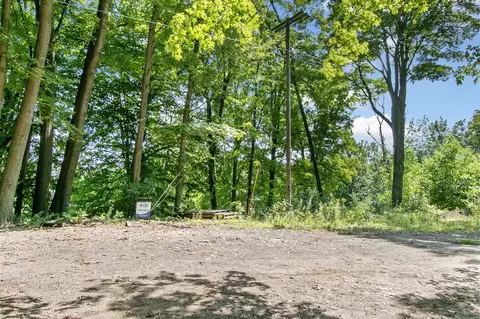 2685 S Geneva Lk, Shelbyville, MI 49344