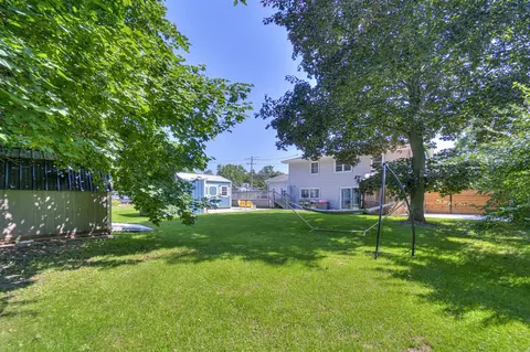 2512 Mccain, Jackson, MI 49203 photo 4