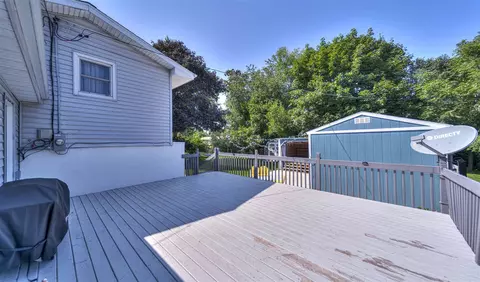2512 Mccain, Jackson, MI 49203 photo 5