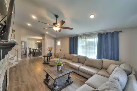 2512 Mccain, Jackson, MI 49203 photo 8