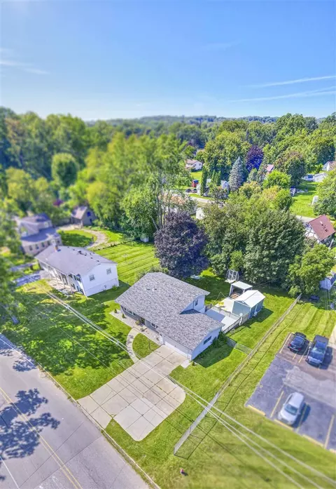 2512 Mccain, Jackson, MI 49203 photo 6