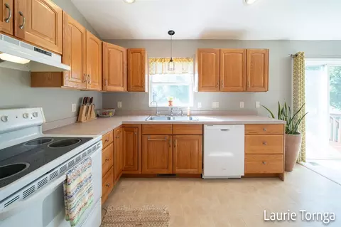 2762 Otuna, Dorr, MI 49323 photo 15