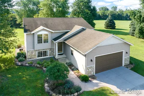 2762 Otuna, Dorr, MI 49323