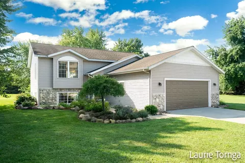 2762 Otuna, Dorr, MI 49323 photo 2