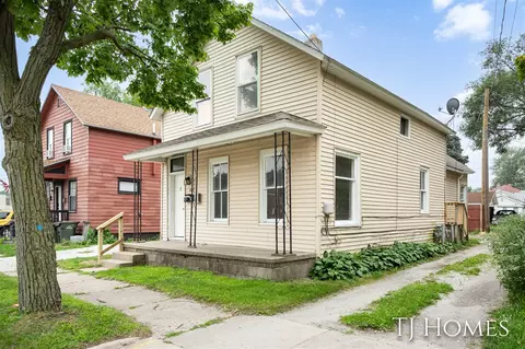 1079 1st, Muskegon, MI 49440