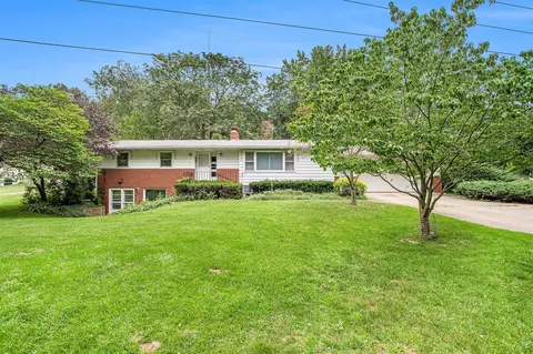 14667 E Riv, Buchanan, MI 49107