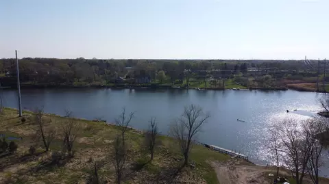 2400 Riverbend, Benton Harbor, MI 49022